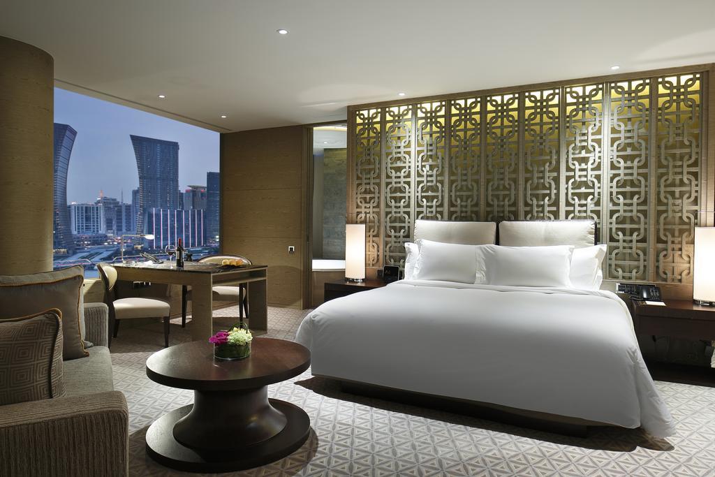 Banyan Tree Shanghai On The Bund Exterior photo